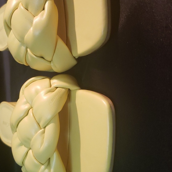 Marc Fisher Braided Toe Strap Slide Sandal - Picture 2 of 4